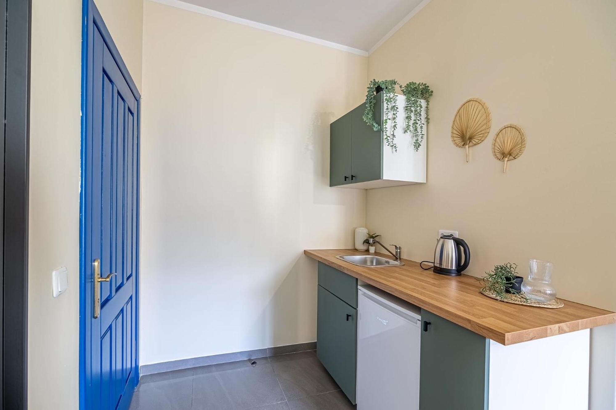 The House Kaunas Rom bilde